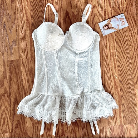 Seven ’til Midnight Lace Bustier & Thong Set White Size Medium - Picture 5 of 16